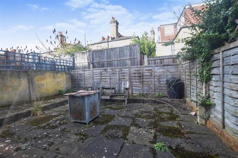 10 Warren Road, London, SW19 2HX