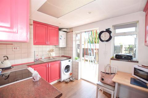 95 Western Road, Mitcham, CR4 3EE