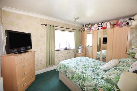95 Western Road, Mitcham, CR4 3EE