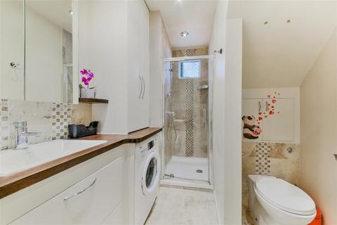 23 Tynemouth Road, Mitcham, CR4 2BQ