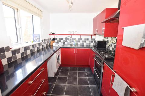 105 Heathfield Drive, Mitcham, CR4 3RD
