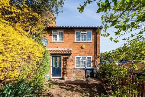 82 Hogarth Crescent, London, SW19 2DW