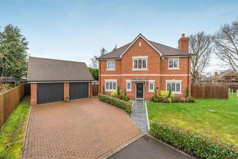 5 bedroom detached house for sale, Connaught Gardens, Winkfield Row