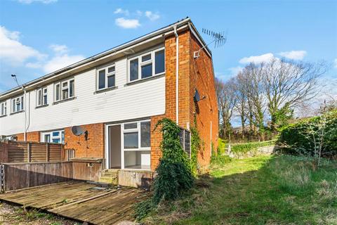 121 Park Barn Drive, Guildford, GU2 8EU