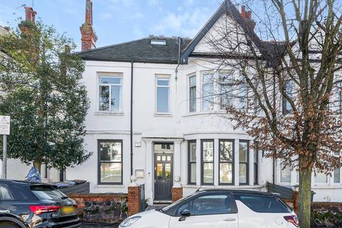 3 bedroom flat for sale, Olive Road, London, NW2