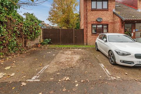 132 Lowry Crescent, Mitcham, CR4 3QU