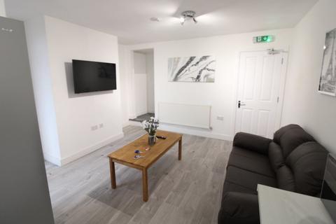 1 bedroom in a house share to rent, Calais Road Room, Staffordshire DE13