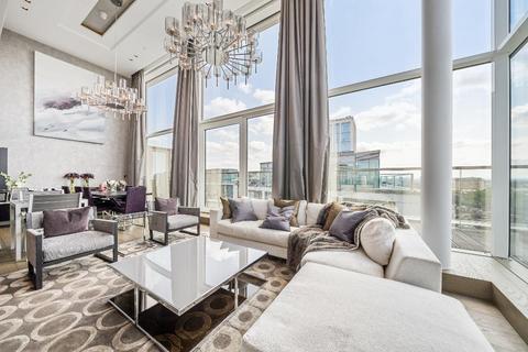 3 bedroom penthouse for sale, Kensington High Street, London W14