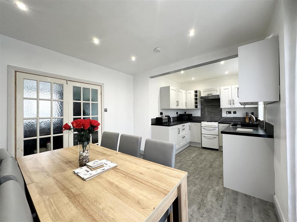 Dining Kitchen
