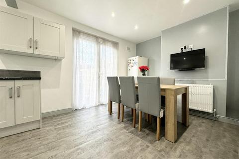 14 Babington Row, Leicester, LE2 6QA