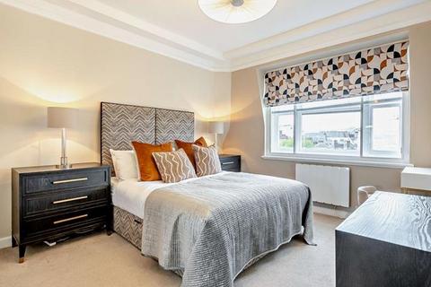 2 bedroom apartment to rent, Hill Street, London W1J