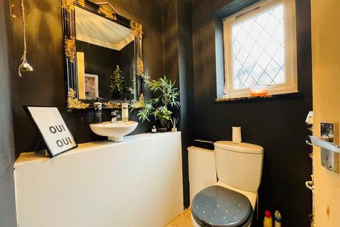 83 Bushy Close, Bletchley, Milton Keynes, MK3 6PX