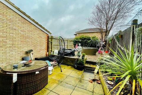 83 Bushy Close, Bletchley, Milton Keynes, MK3 6PX