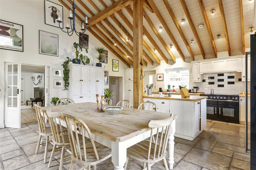 Kitchen/Dining Room