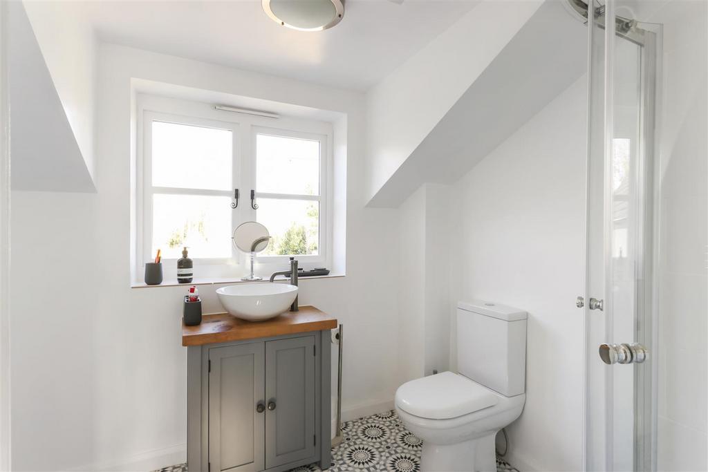 Ensuite shower room