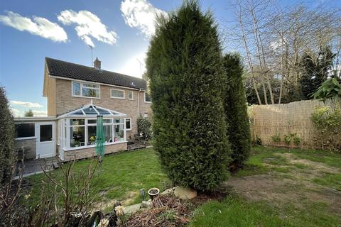15 Greenfields, Whetstone, Leicester, LE8 6NY