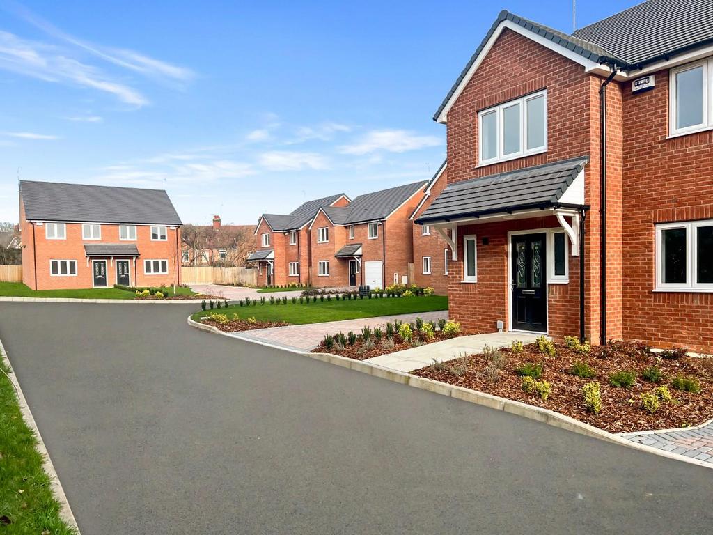 Plough Hill Road, Nuneaton 2 bed terraced house for sale £227,500