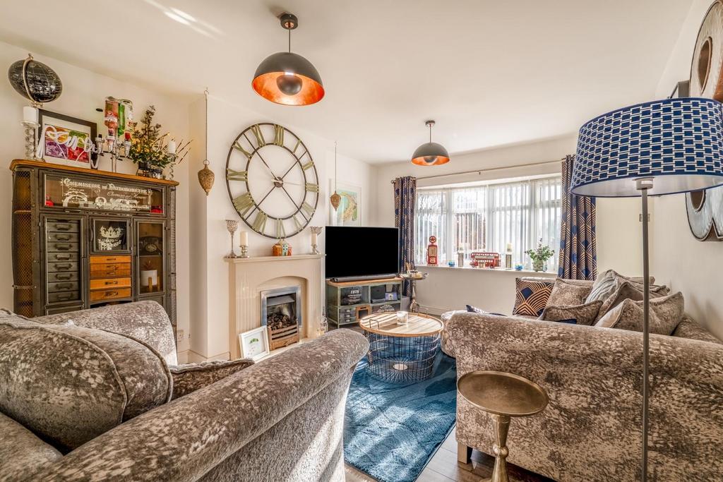 Blackberry Lane, Coventry CV2 3 bed semidetached bungalow for sale £
