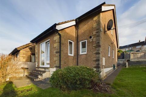 3 bedroom end of terrace house for sale - Buttermere Court, Lancaster