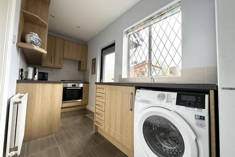 3 bedroom townhouse for sale, Harcourt Road, Wigston LE18