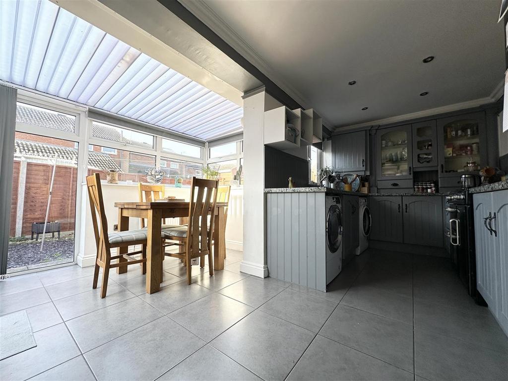 Dining Kitchen
