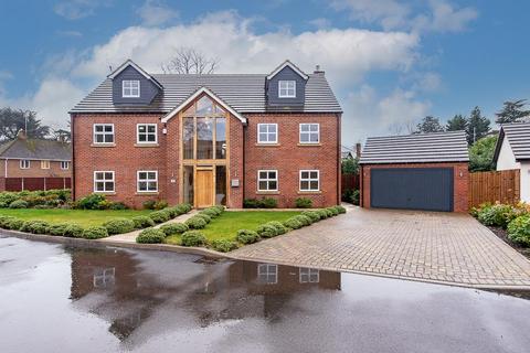 6 bedroom detached house for sale, Woodchurch Road, Arnold, Nottingham