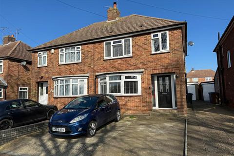 3 bedroom semi-detached house for sale, Chesterfield Drive, Ipswich IP1