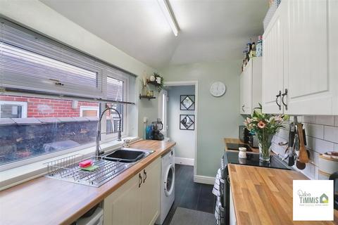 237 Hamil Road, Stoke-on-trent, ST6 1BA
