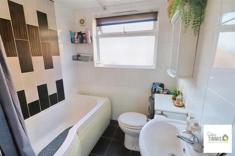 237 Hamil Road, Stoke-on-trent, ST6 1BA