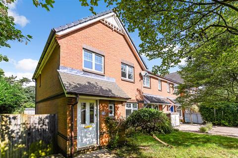 3 bedroom end of terrace house for sale, Penfolds Place, Arundel