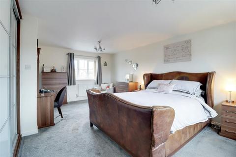 9 Augustus Drive, Brough, HU15 1DH