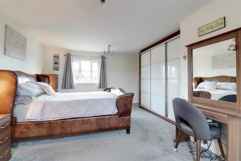 9 Augustus Drive, Brough, HU15 1DH