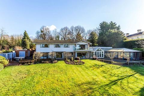 Aventine Downs Lane, Leatherhead, KT22 8JW