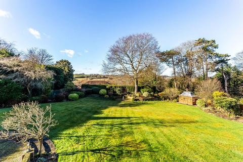 Aventine Downs Lane, Leatherhead, KT22 8JW
