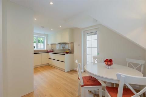 3 bedroom terraced house for sale, Rupert Close, Henley-On-Thames RG9