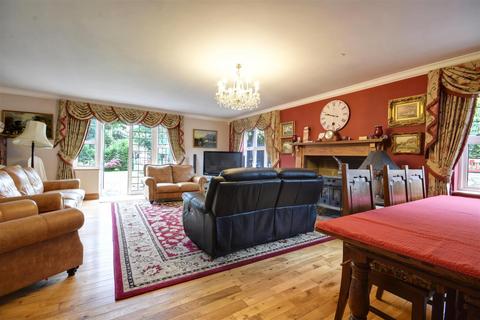 5 bedroom detached house for sale, The Stream, Beckley