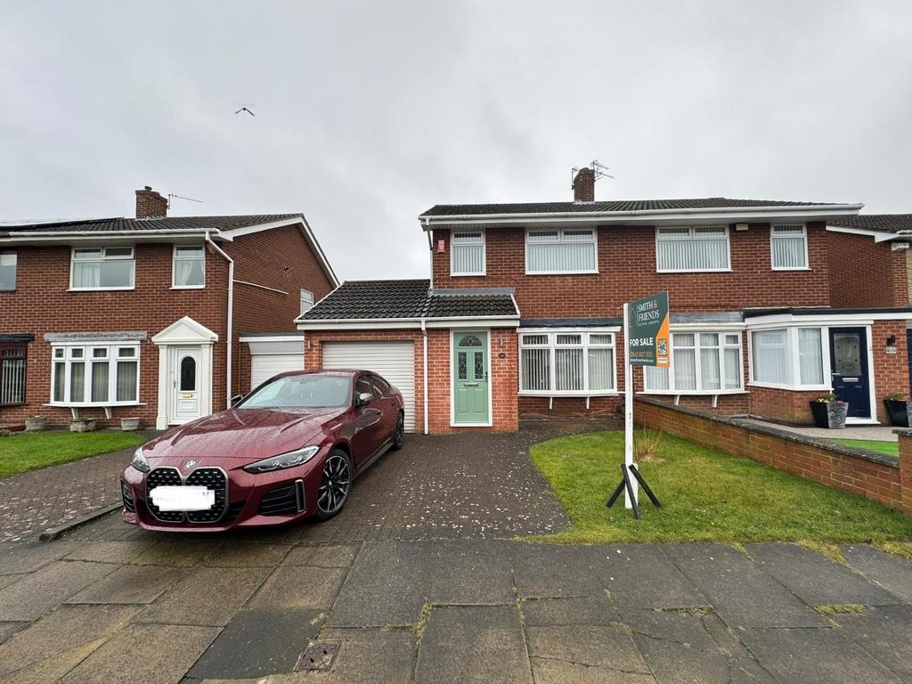 Chadderton Drive, Thornaby... 3 bed semidetached house £180,000