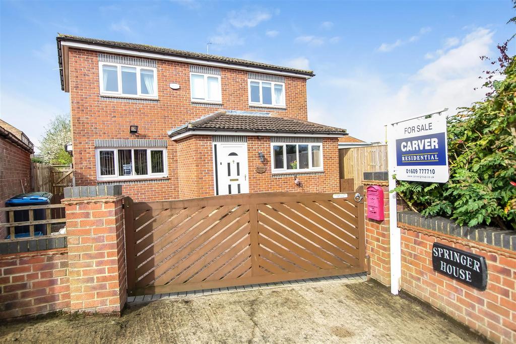 Swain Court, Northallerton 4 bed detached house for sale £380,000