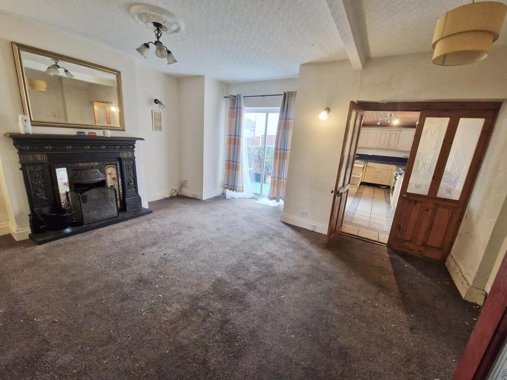 Hawes Side Lane, Marton FY4 3 bed terraced house for sale £104,950