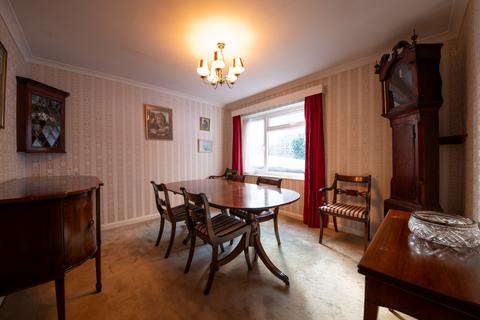 44 Burlington Road, Dore, Sheffield, S17 3NQ