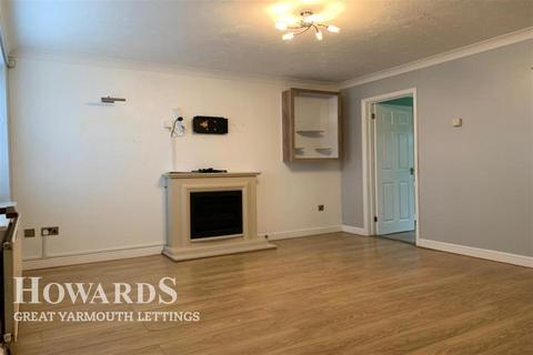 3 bedroom detached house to rent, Germander Court