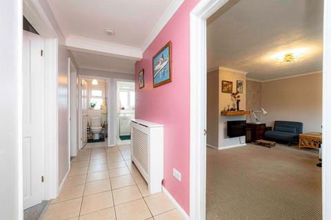 2 bedroom ground floor flat for sale - Attlee Avenue, Aylesham, CT3