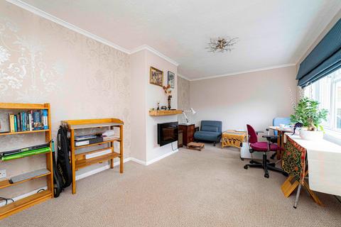 2 bedroom ground floor flat for sale - Attlee Avenue, Aylesham, CT3