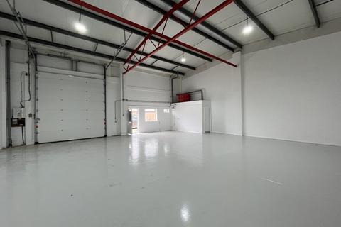 Warehouse to rent, Unit 20 Priory Industrial Park, Christchurch, BH23 4HE