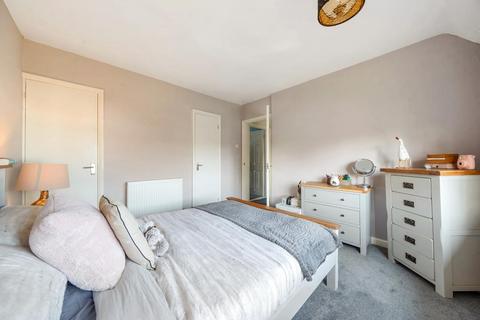 2 bedroom maisonette for sale, Basingstoke,  Hampshire,  RG21