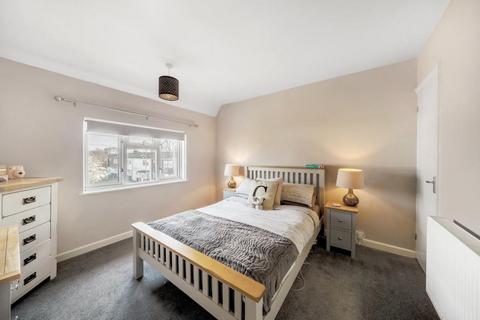 2 bedroom maisonette for sale, Basingstoke,  Hampshire,  RG21