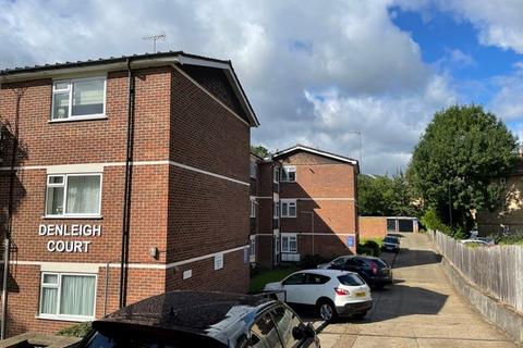 2 bedroom flat for sale, Chase Road, Southgate N14
