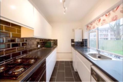 2 bedroom flat for sale, Chase Road, Southgate N14