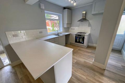 3 bedroom house to rent, George Lane, Bredbury, Stockport