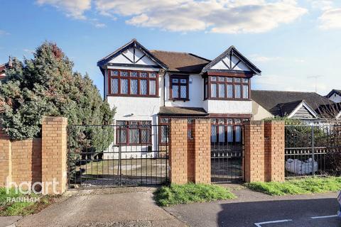 19 Spencer Road, Rainham, RM13 8HD